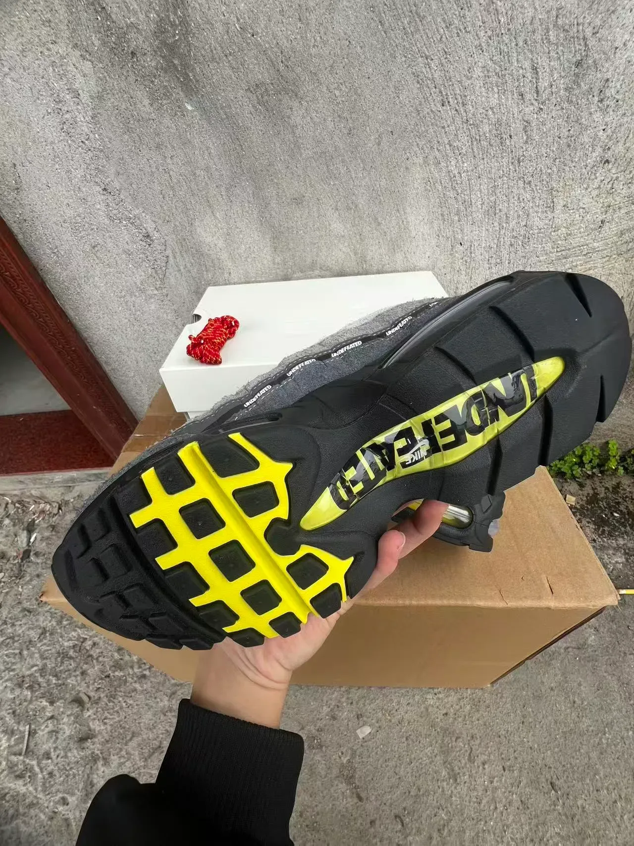 Nike Air Max 95 UNDEFEATED Gray Black Yellow Lifestyle Sneakers 6