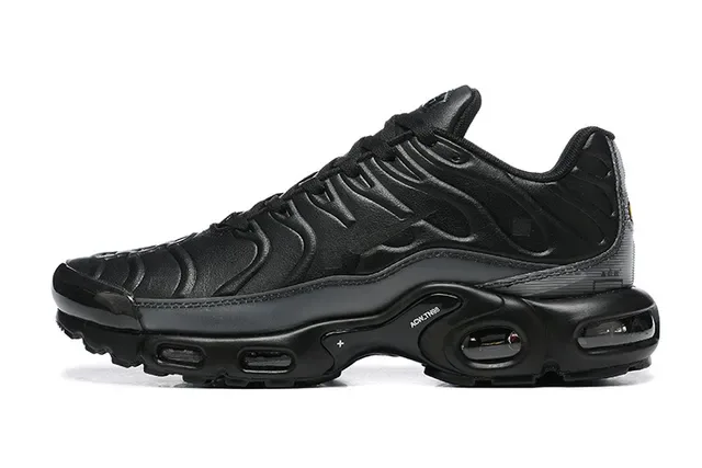 Nike Air Max Plus Monochromatic Blue Lifestyle Sneakers 4