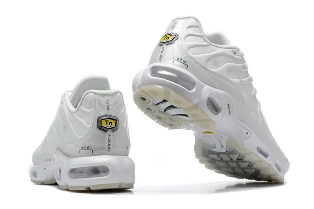 Nike Air Max Plus Monochromatic Blue Lifestyle Sneakers 14
