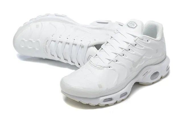 Nike Air Max Plus Monochromatic Blue Lifestyle Sneakers 17