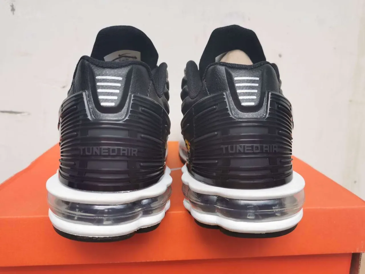 Nike Air Max Plus Tuned Black White Lifestyle Sneakers 10