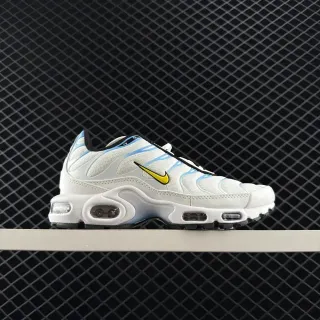 Nike Air Max Plus सफेद हल्का नीला पीला जीवनशैली जूते