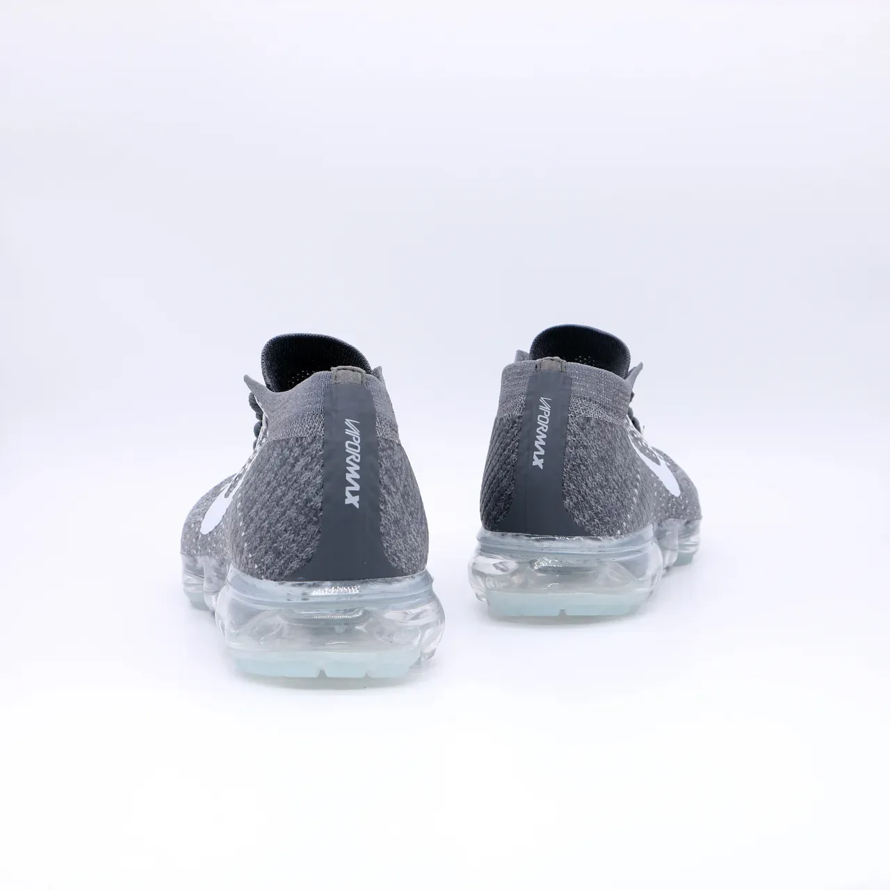 Nike Air VaporMax Flyknit Gris et Blanc Sneakers Lifestyle 7