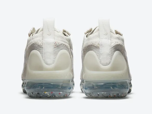 Nike Air VaporMax Plus Beige Knit Lifestyle Sneakers 3