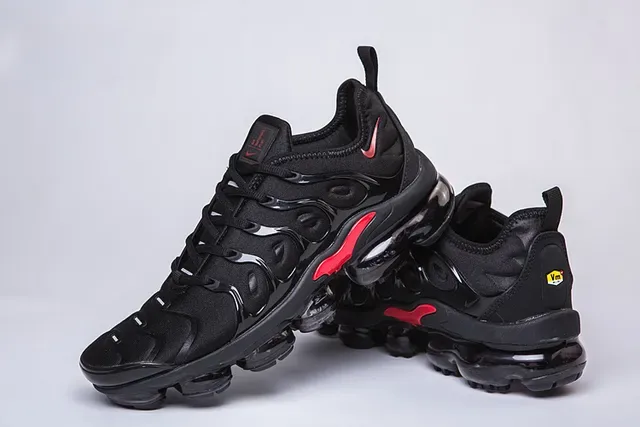 Nike Air VaporMax Plus Black Red Lifestyle Sneakers 19