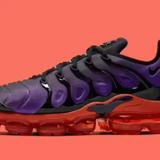 Nike Air VaporMax Plus Gradient Purple Black Translucent Red Orange Lifestyle Sneakers