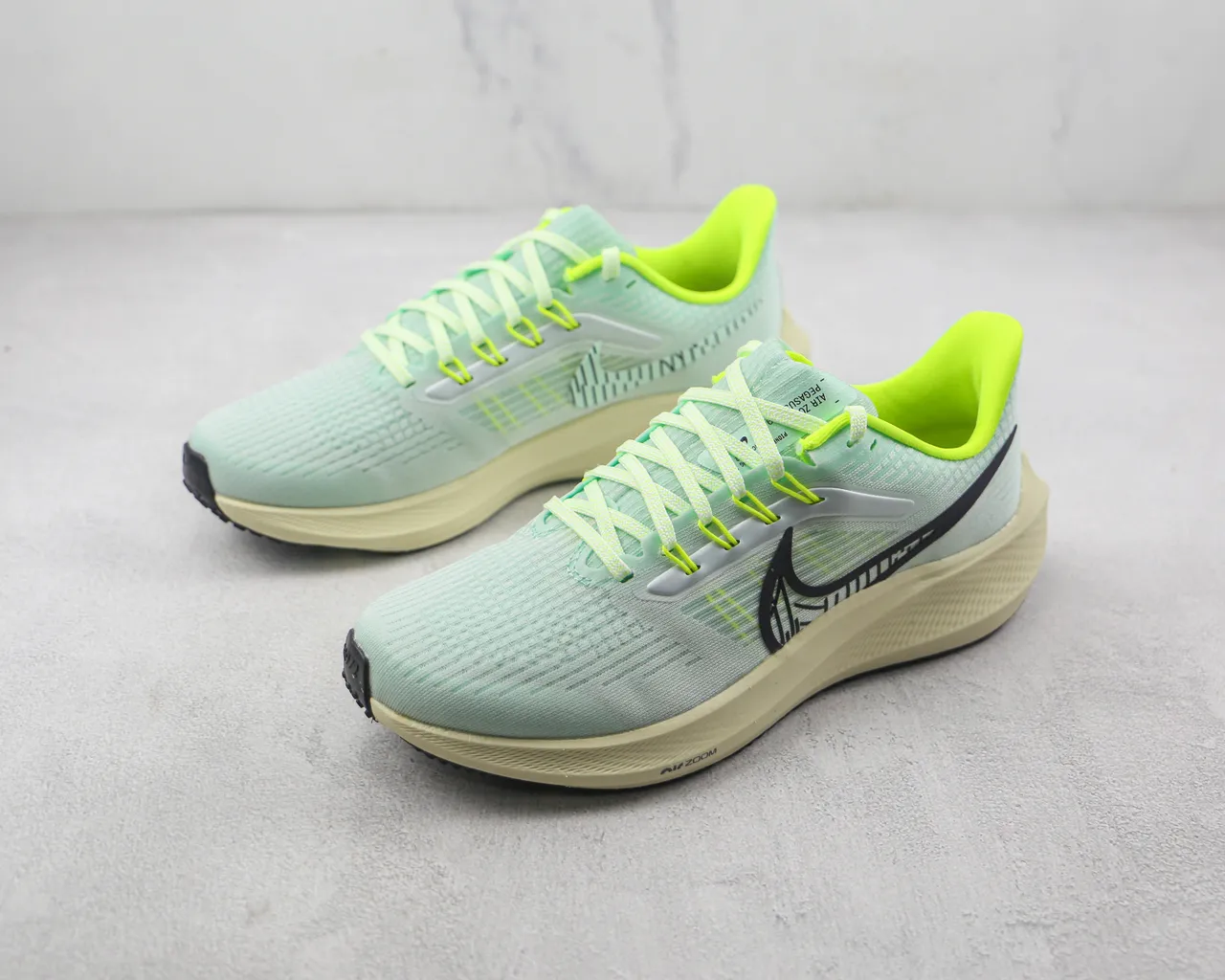 Nike Air Zoom Pegasus Mint Green Neon Lime أحذية جري 4
