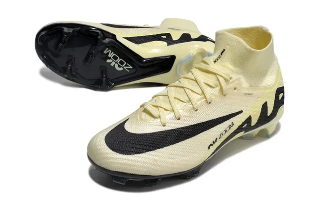 Nike Bege e Preto Flyknit High-Cut Collar Firm-Ground Chuteira de futebol 3