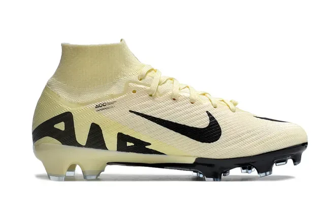 Nike Bege e Preto Flyknit High-Cut Collar Firm-Ground Chuteira de futebol 5