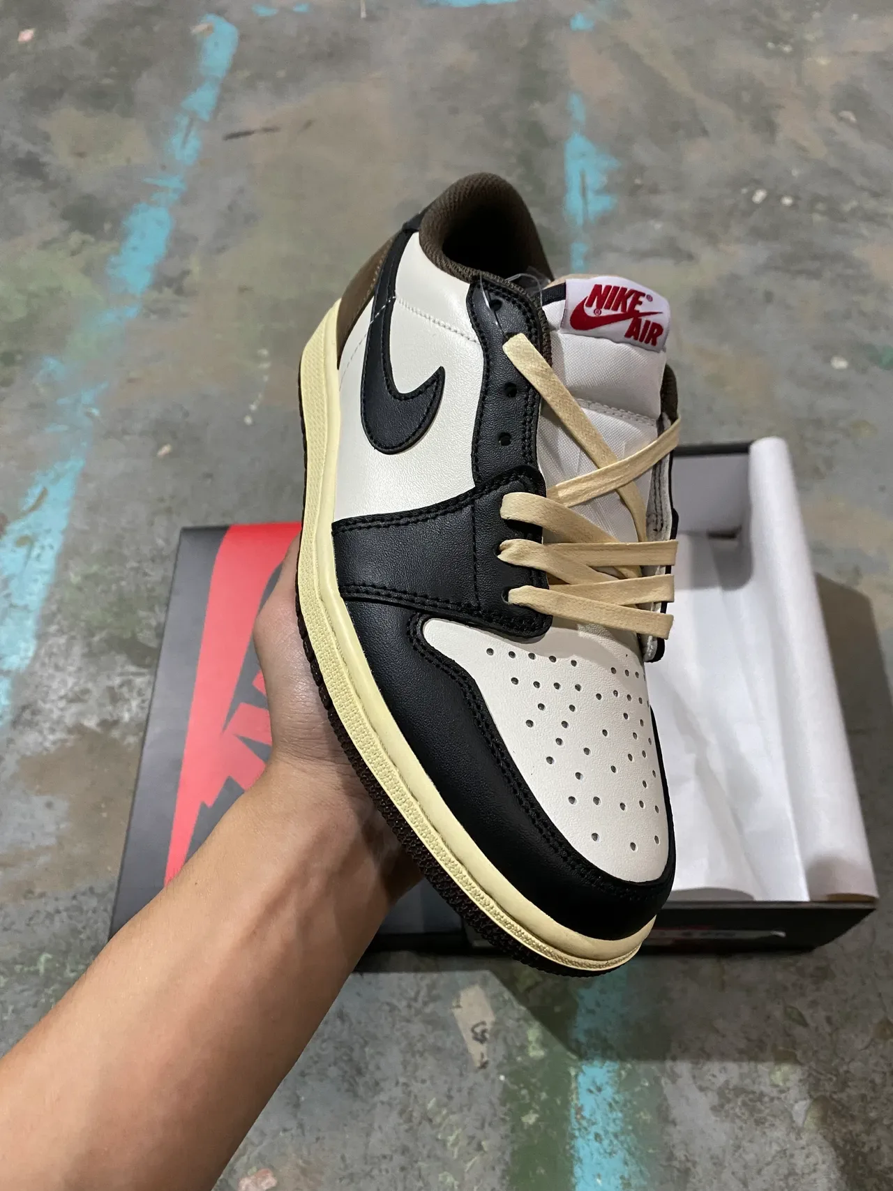 Nike Bege Preto Low-Top Silhueta Layered Couro E Camurça Superior Tênis Lifestyle 2