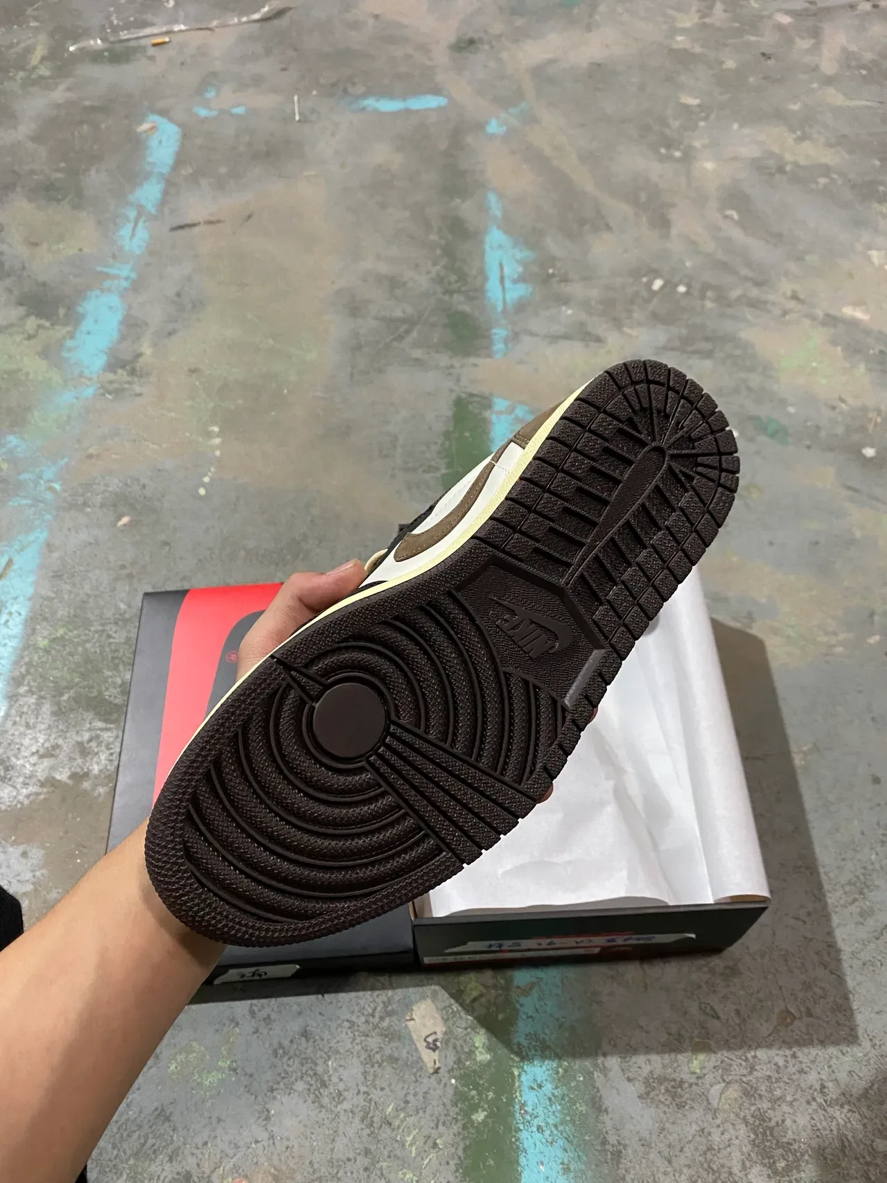 Nike Bege Preto Low-Top Silhueta Layered Couro E Camurça Superior Tênis Lifestyle 5