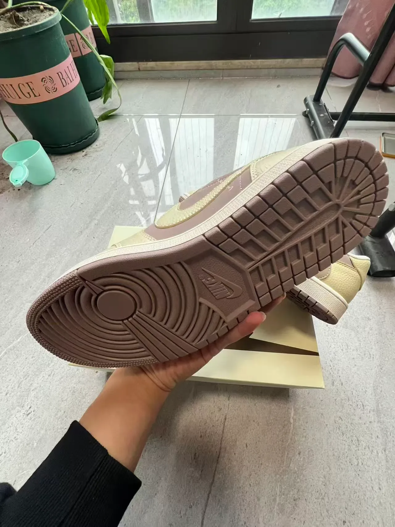 Nike Beige Brown Low-Top Layered Leather Lifestyle Sneakers 6