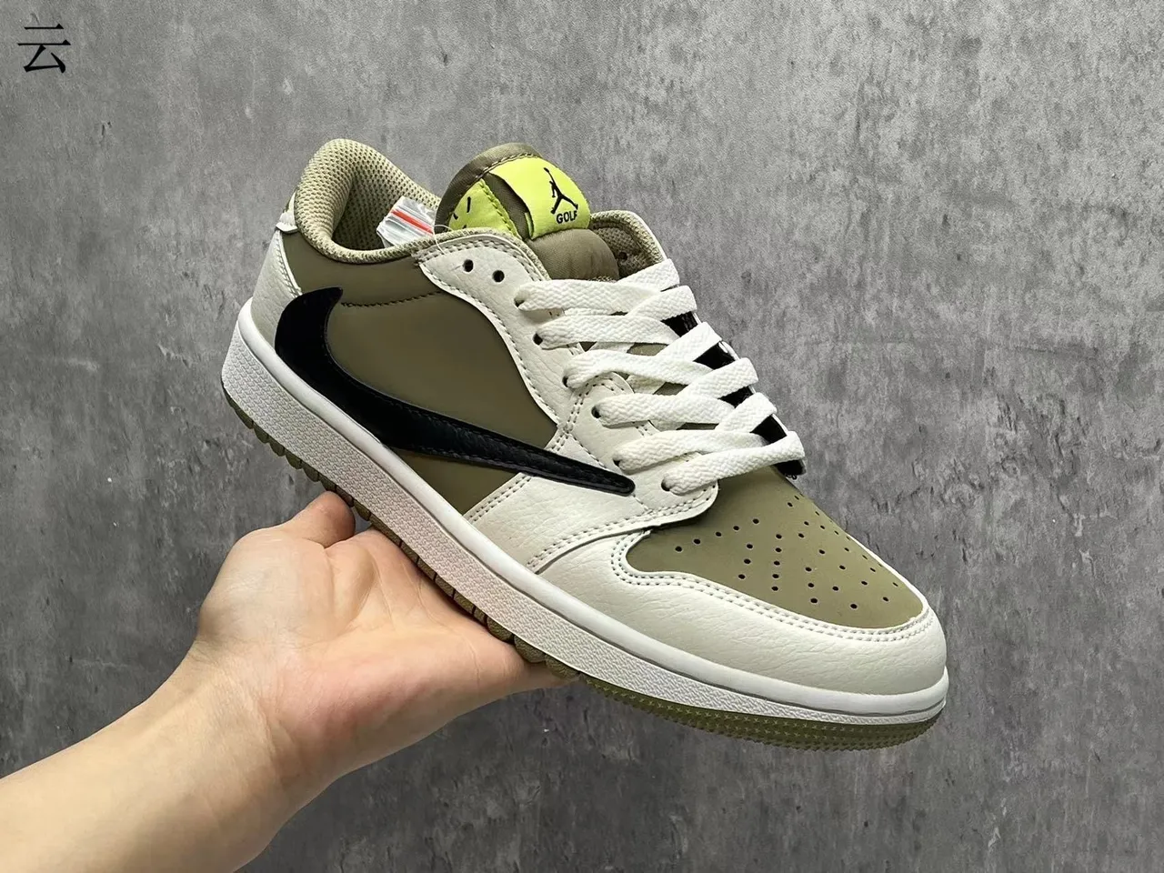 Nike Beige Green Low-Top Layered Leather Upper Lifestyle Sneakers 2