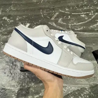 Nike Beige Navy Low-Top Silhouette Leather And Synthetic Paneling Lifestyle Sneakers