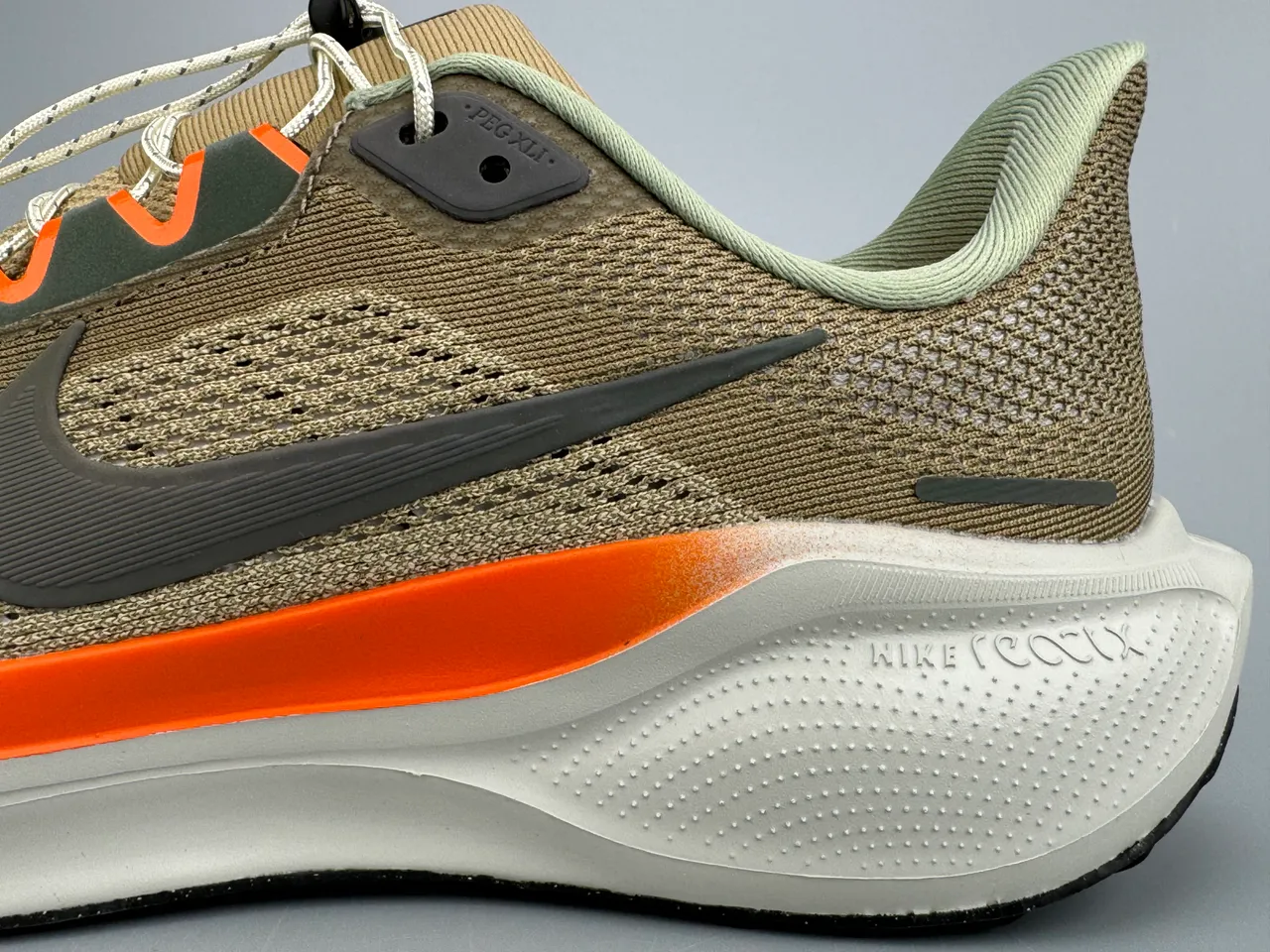 Nike Beige Orange Engineered Mesh Upper Dual-Density Midsole Running Shoes 7