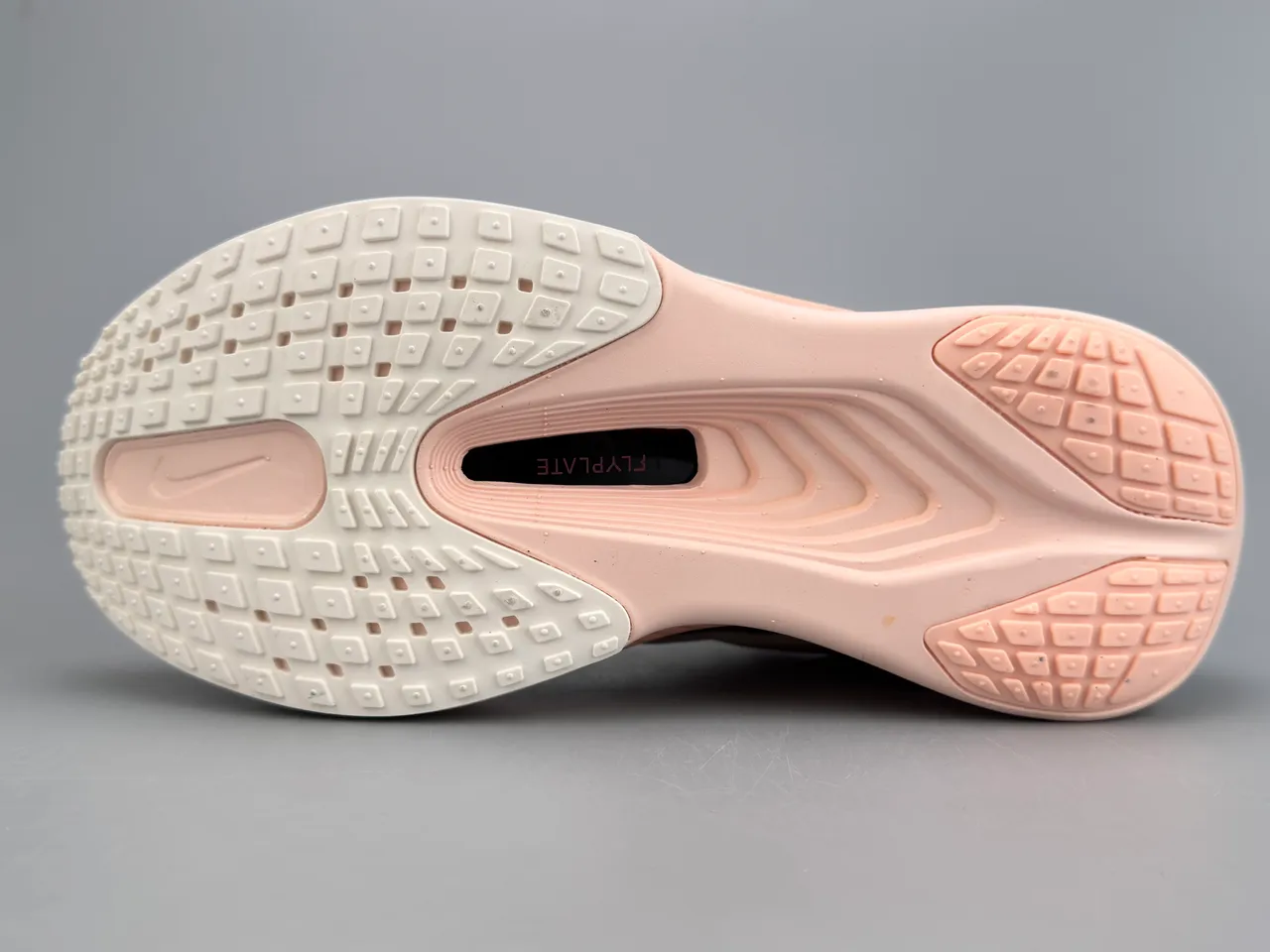 Nike Beige Pink Engineered Mesh Upper Sculpted ZoomX Midsole Running Shoes 8