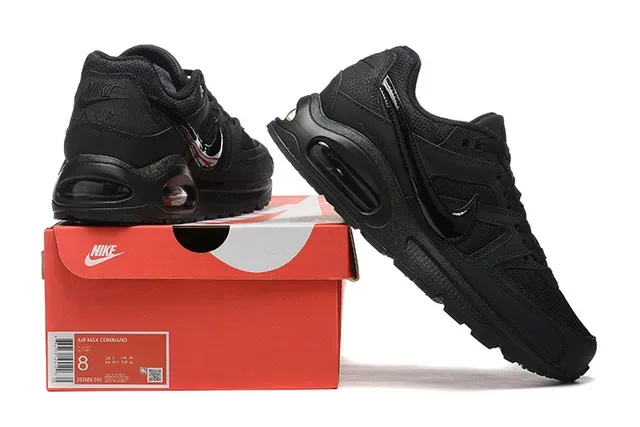 Nike Chaussures Lifestyle Noires avec Construction en Maille et Overlay Synthétique 2