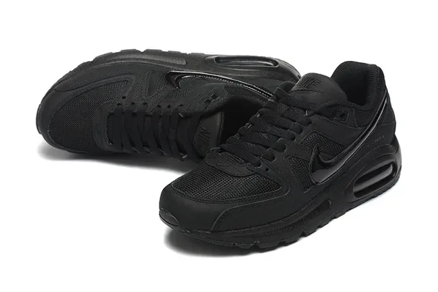 Nike Chaussures Lifestyle Noires avec Construction en Maille et Overlay Synthétique 5