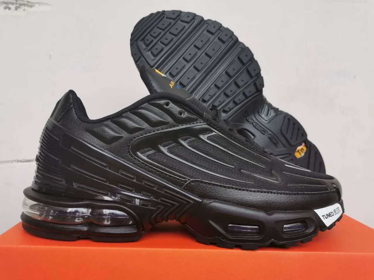 Nike Chaussures Lifestyle Noires Monochromatiques en Matériau Synthétique Cage à Couches 8
