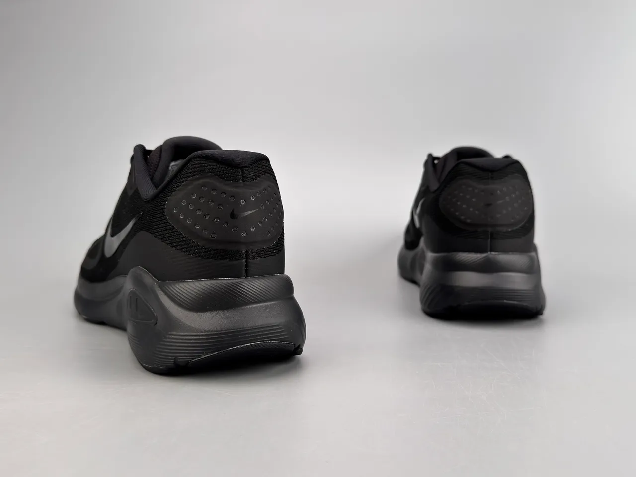 Nike Black Monochromatic Mesh Running Shoes 6