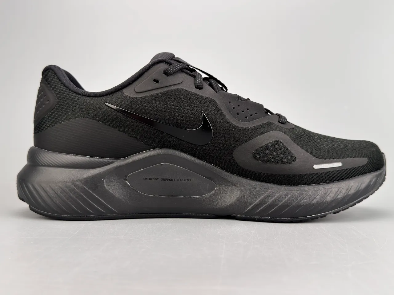 Nike Black Monochromatic Mesh Running Shoes 10