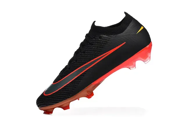 Nike Sapatos de futebol preto e vermelho com upper Flyknit, low-cut, para terreno firme 4