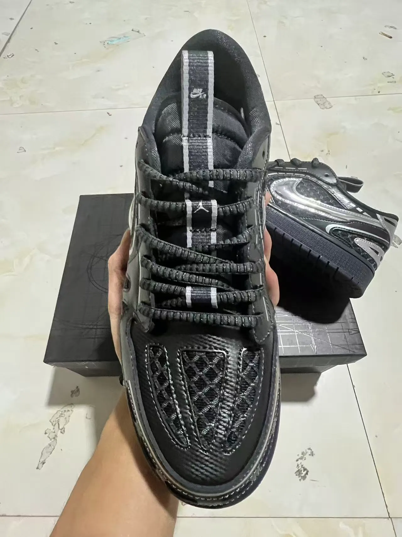 Nike Black Silver Textured Upper Reflective Swoosh Lifestyle Sneakers 3