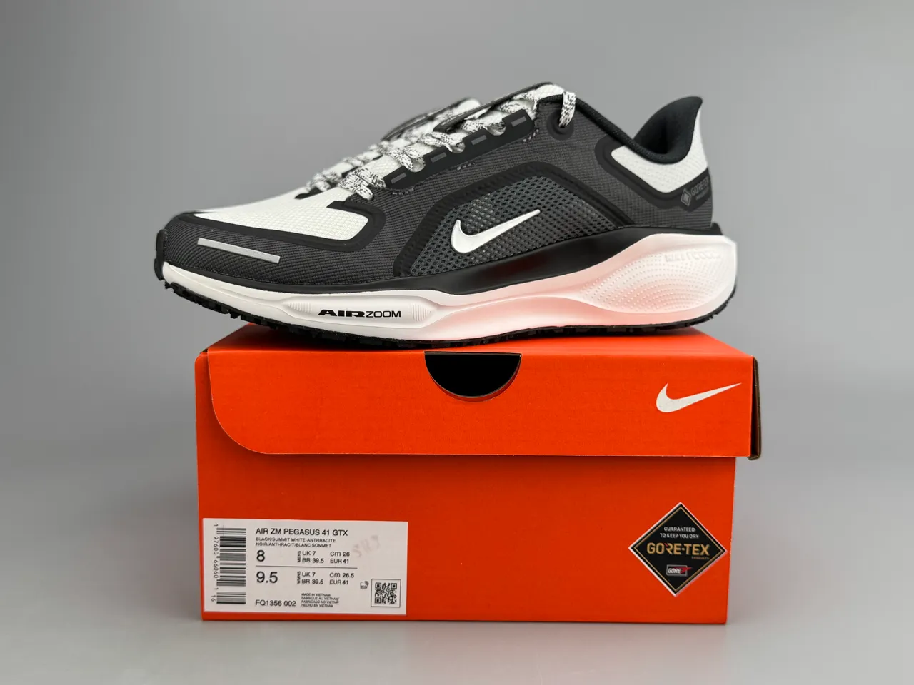 Nike Black White Engineered Mesh Upper GORE-TEX Waterproof Lining Running Shoes 4