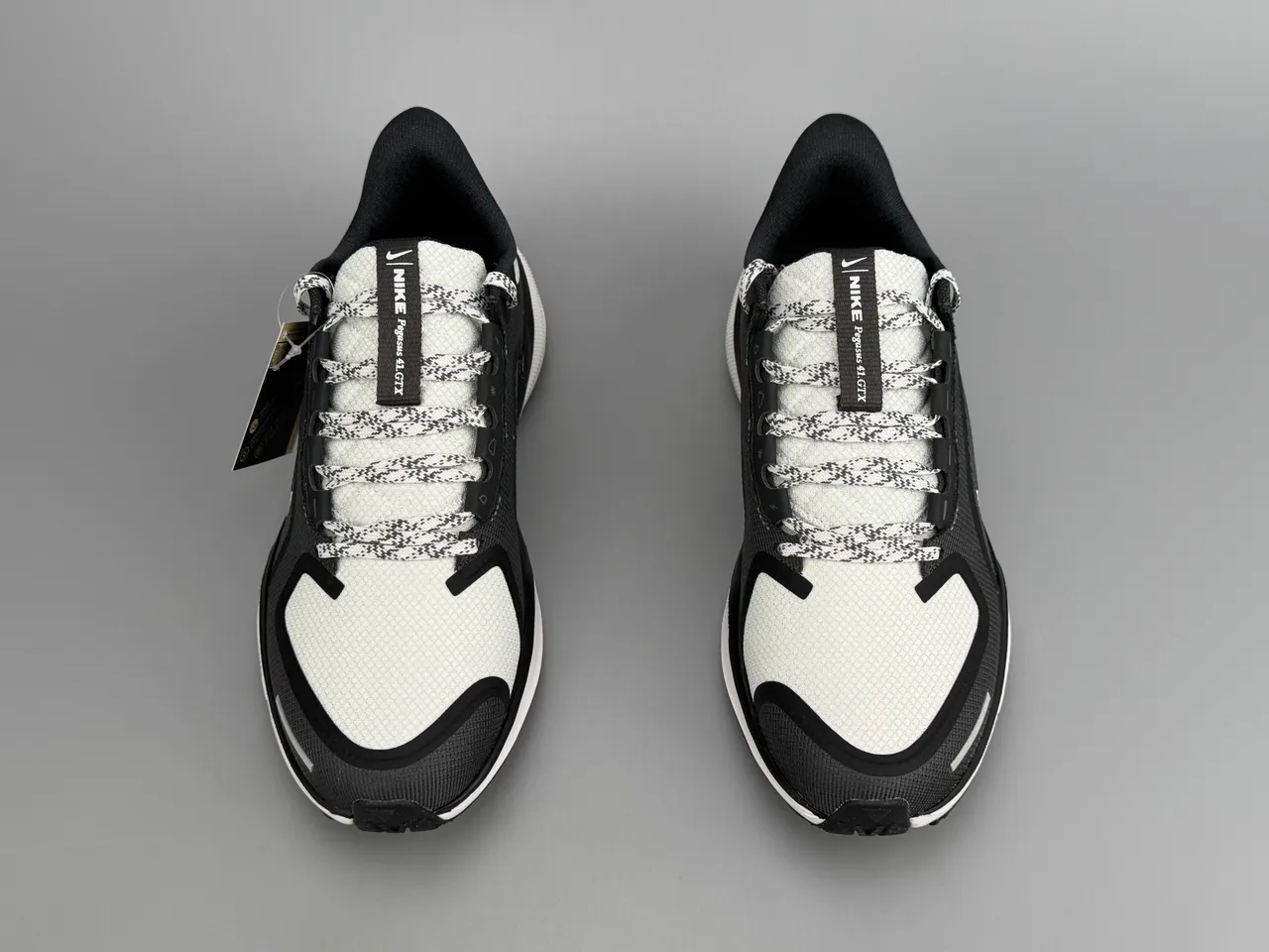 Nike Black White Engineered Mesh Upper GORE-TEX Waterproof Lining Running Shoes 9