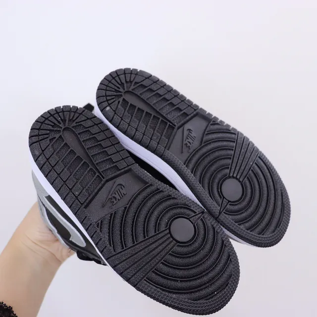 Nike Black White High-Top Padded Collar Basketball Shoes 23