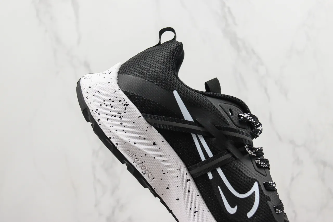 Nike Black White Mesh Upper GORE-TEX Waterproofing Running Shoes 5