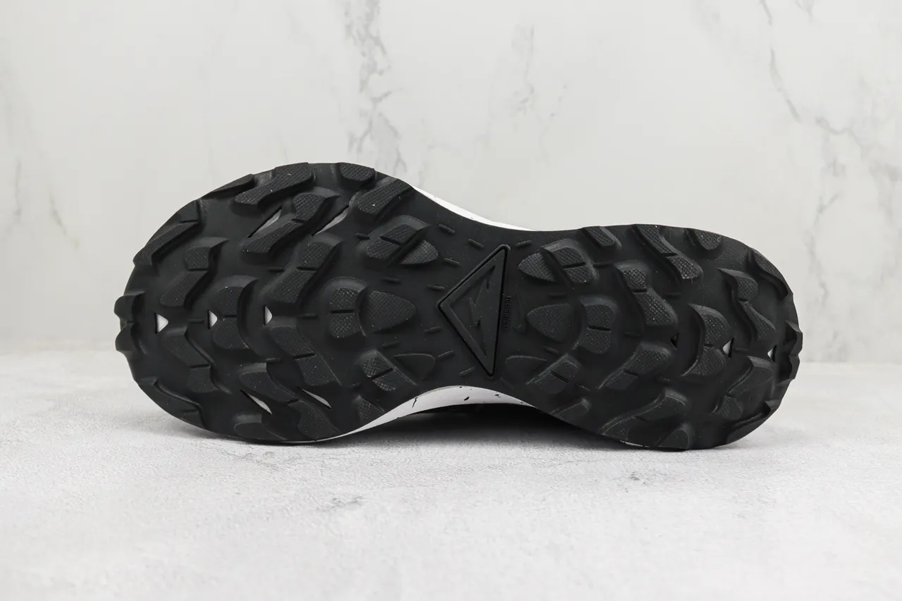 Nike Black White Mesh Upper GORE-TEX Waterproofing Running Shoes 8