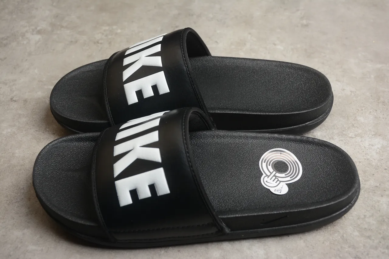 Nike काला सफेद मोल्डेड ईवा सोल सिंगल वाइड स्ट्रैप स्लिपर्स 8