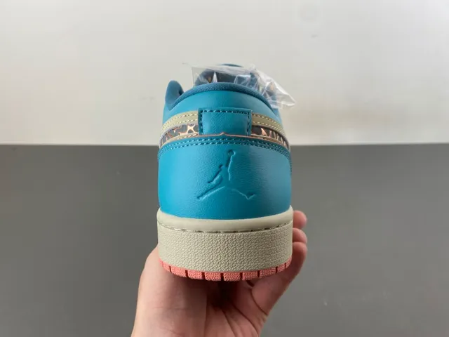 Nike Blue Beige Low-Top Leather-and-Synthetic Upper Lifestyle Sneakers 4