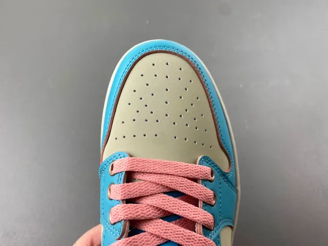 Nike Blue Beige Low-Top Leather-and-Synthetic Upper Lifestyle Sneakers 5