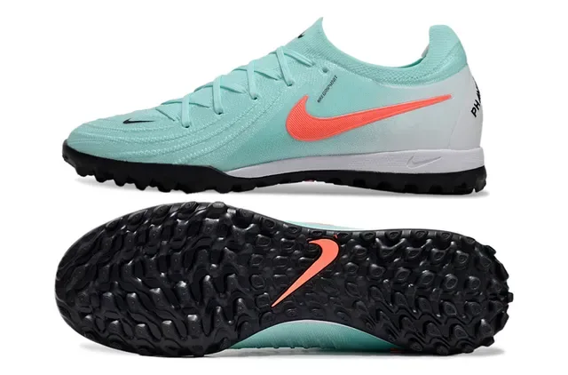 Chaussures de football Nike bleu et orange avec upper en knit et semelle turf 5