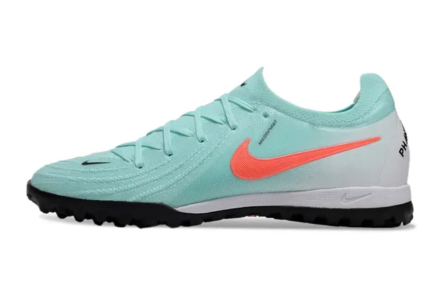Chaussures de football Nike bleu et orange avec upper en knit et semelle turf 8