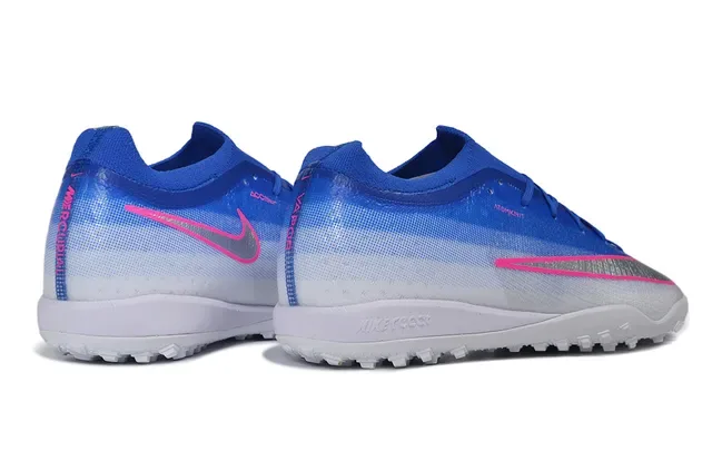 Nike Zapatillas de fútbol turf con empeine de punto degradado azul rosa y cuello bajo estilo calcetín 5