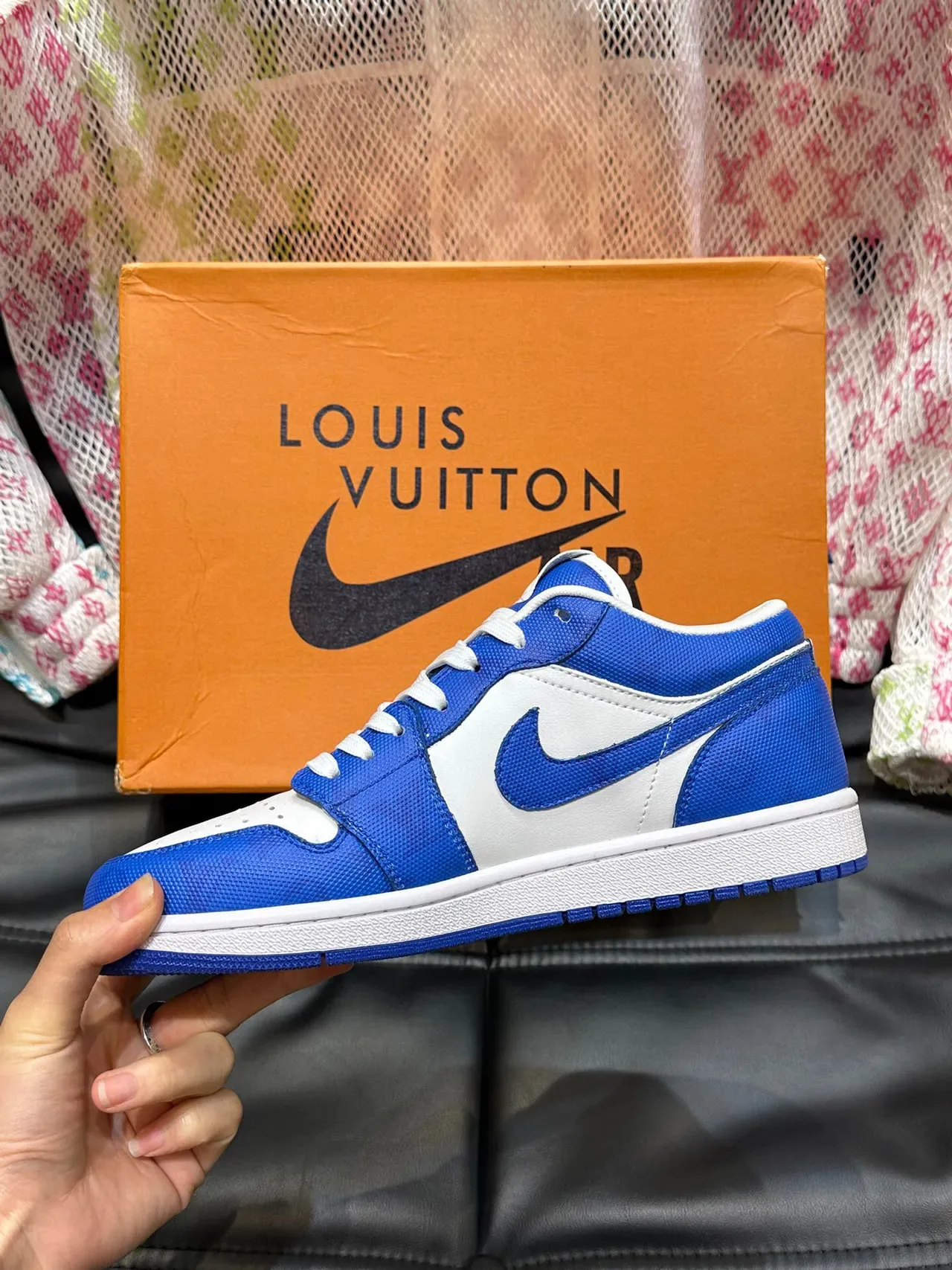 Nike Blue White Low-Top Canvas And Leather Upper Lifestyle Sneakers 5