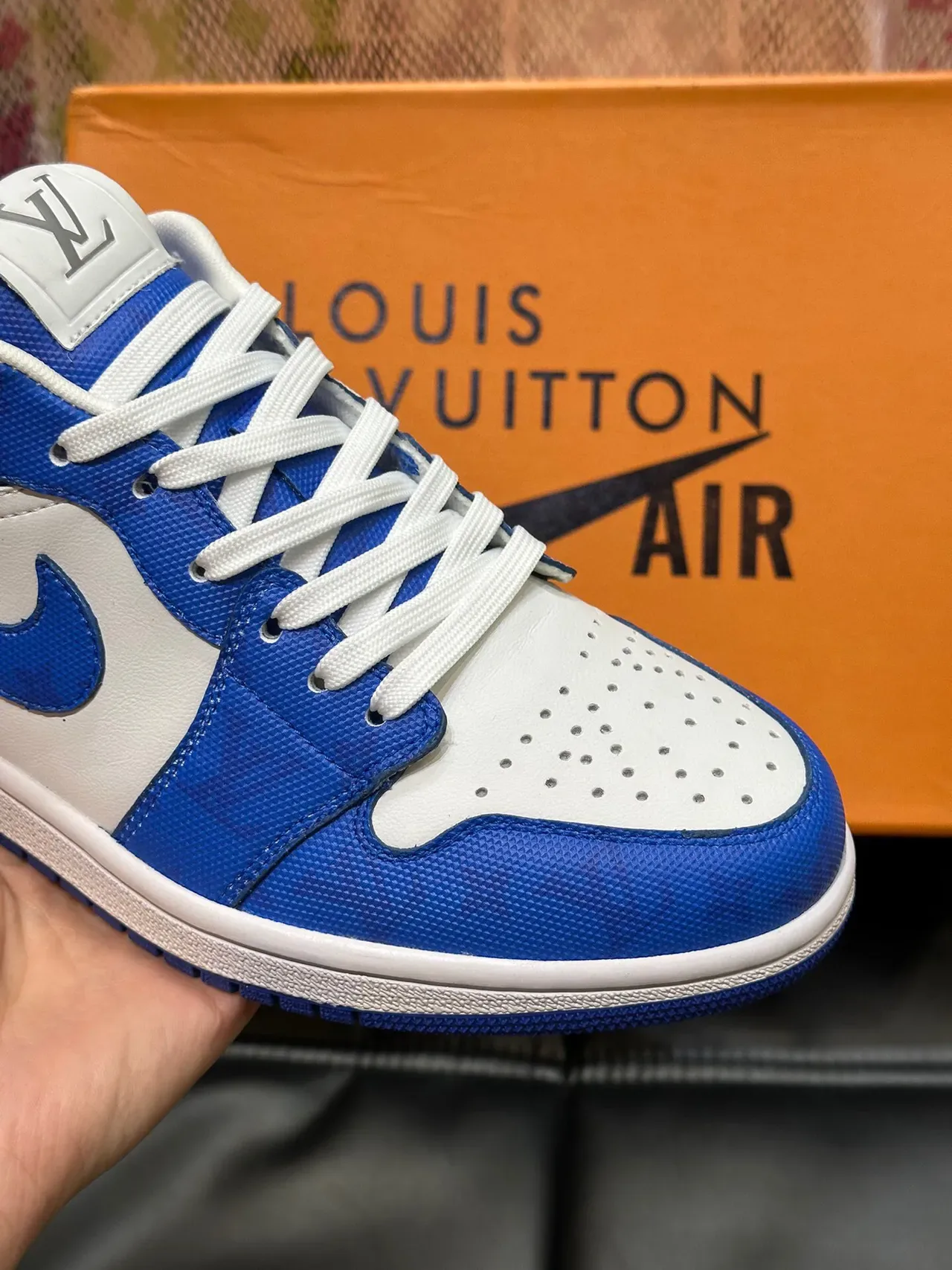Nike Blue White Low-Top Canvas And Leather Upper Lifestyle Sneakers 8