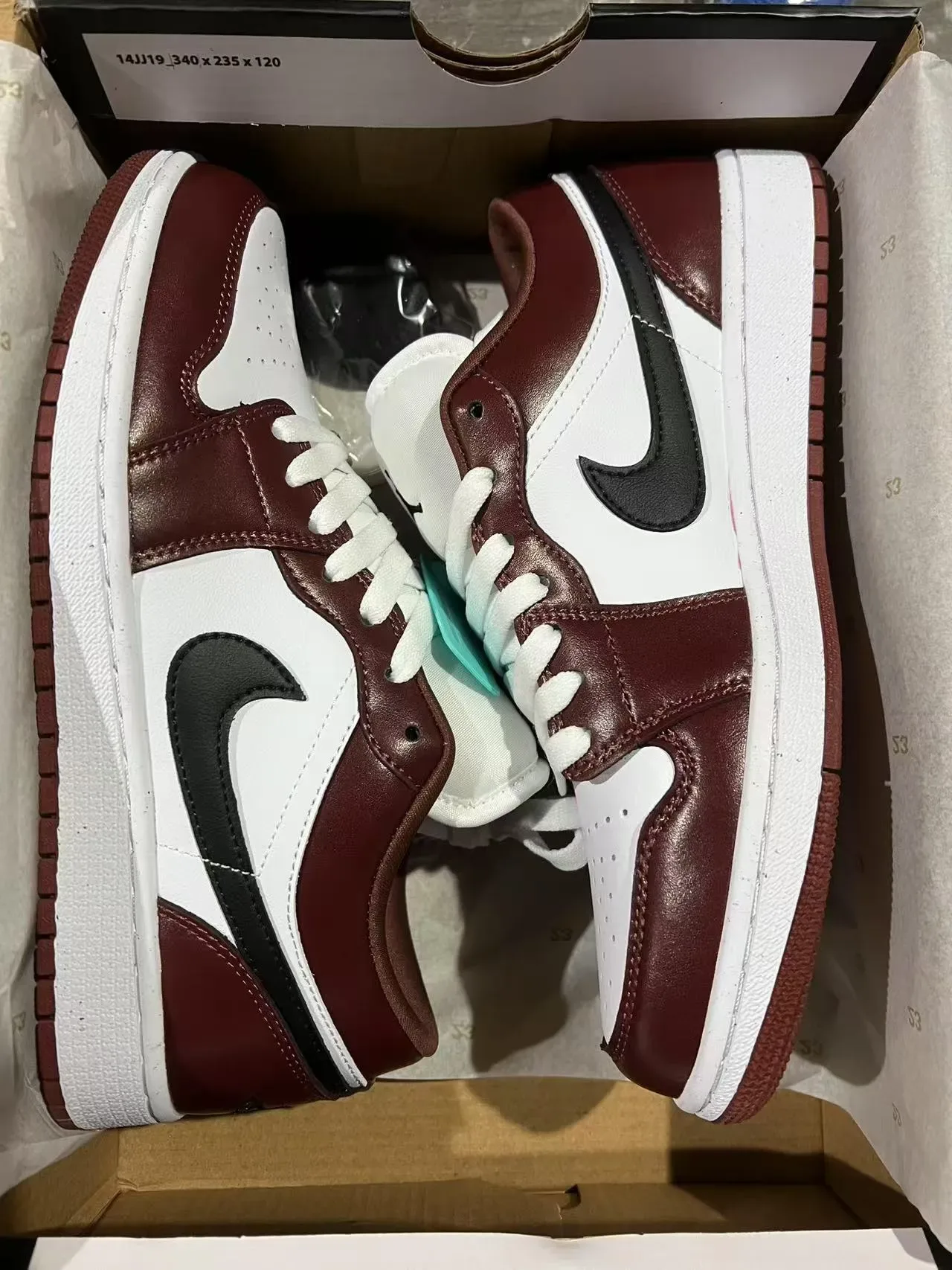Nike حذاء سبورز بورجوندي أسود لوتوب جلد بانيلد لايف ستايل 9