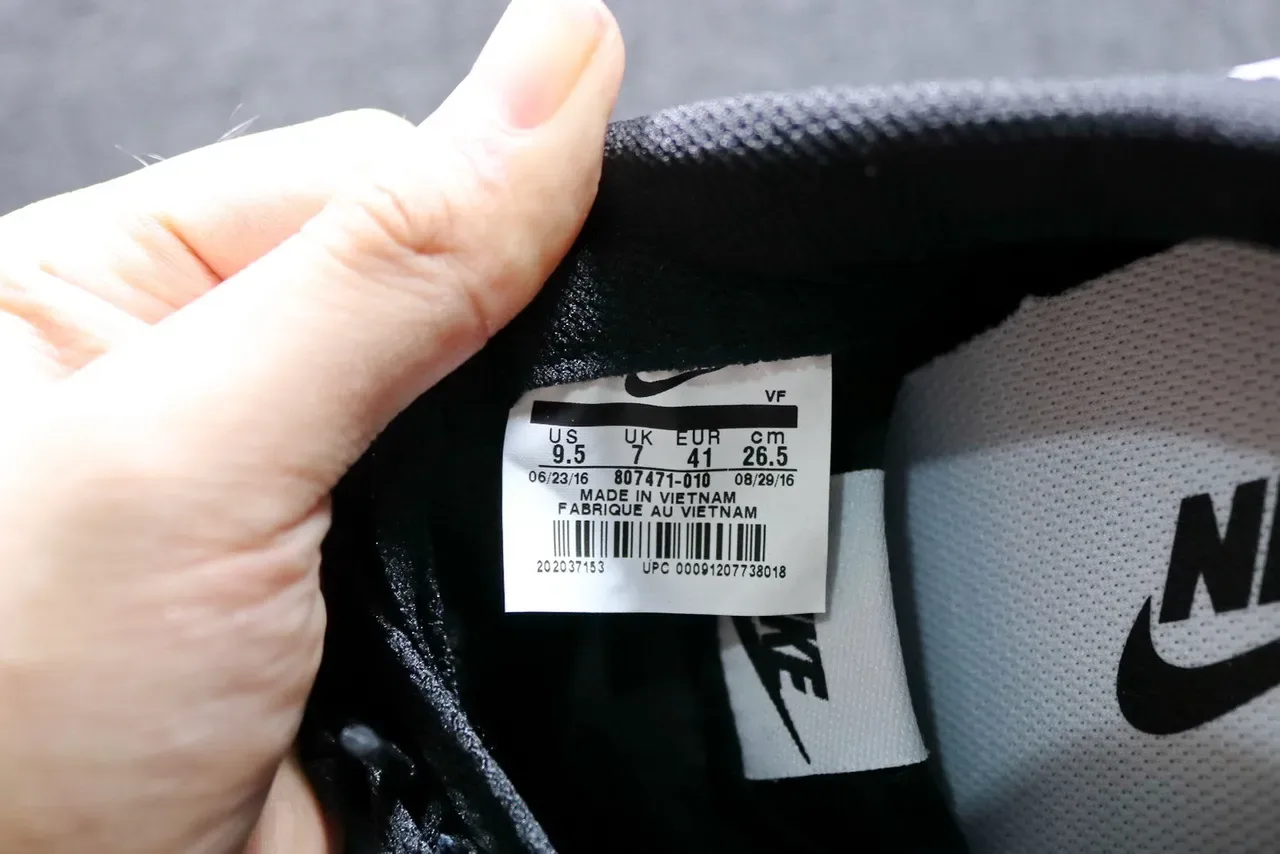 Nike Cortez Tênis Lifestyle Preto e Branco 2