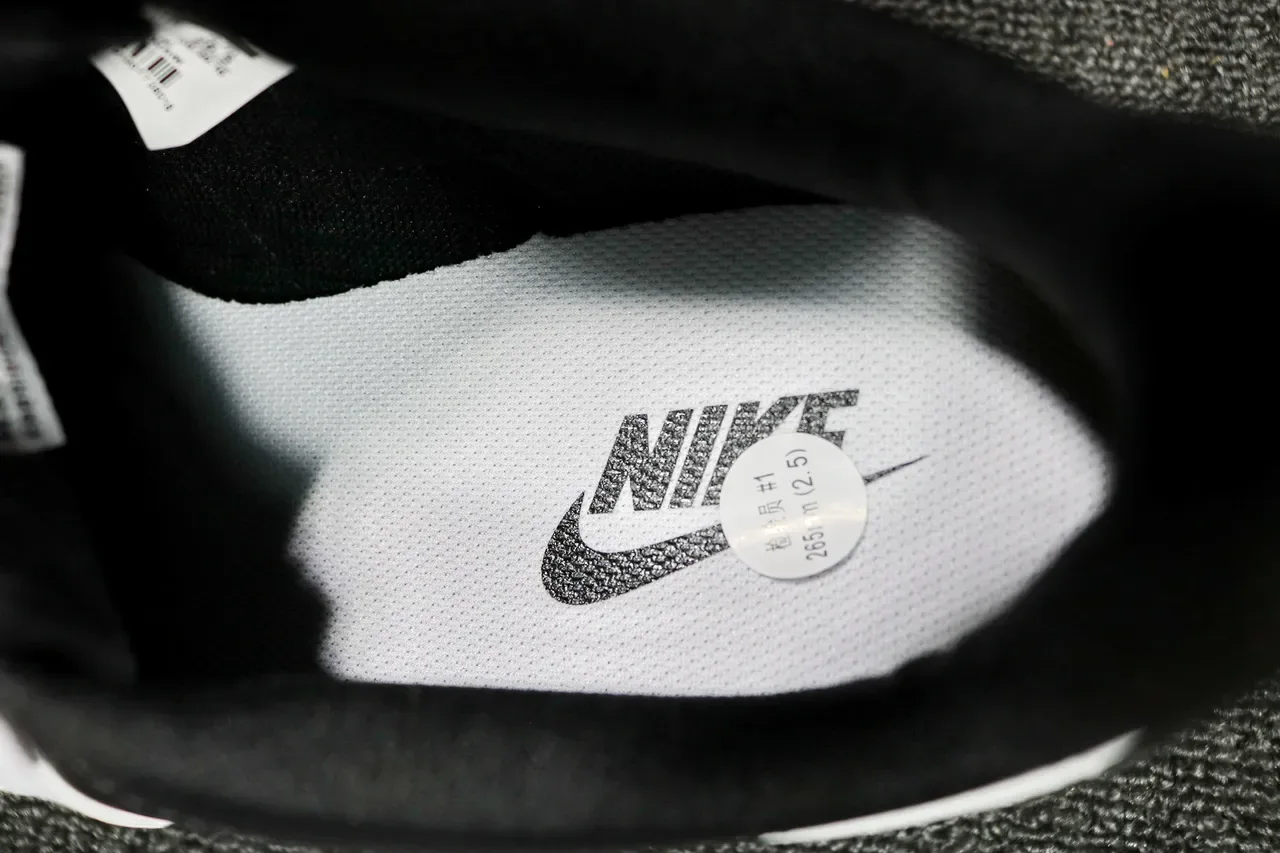 Nike Cortez Tênis Lifestyle Preto e Branco 4