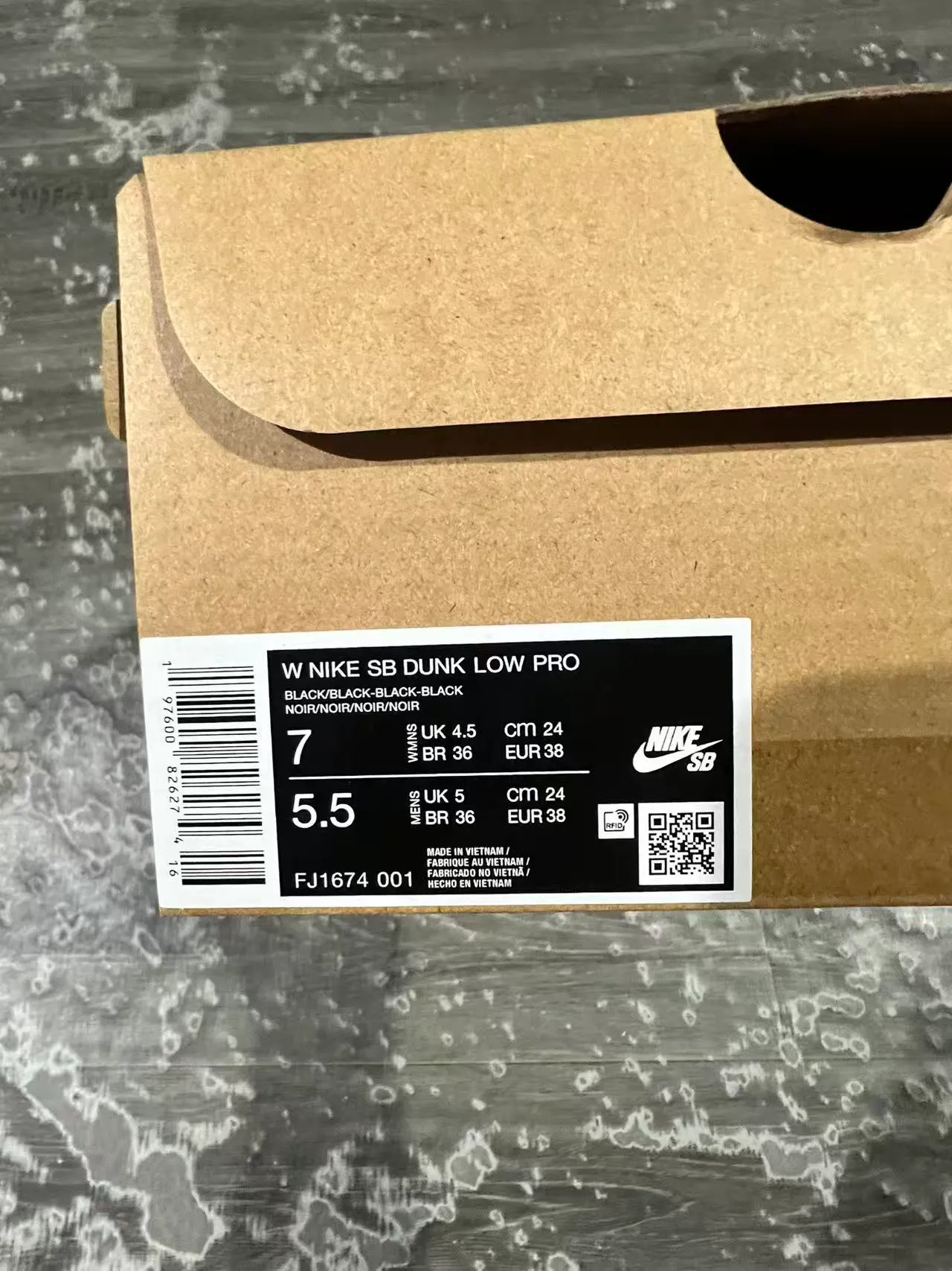 Nike Dunk Low 全黑滑板鞋 10