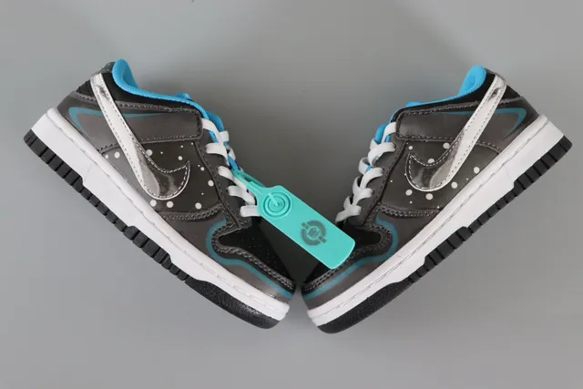Nike Dunk Low Batman 黑红滑板鞋 9