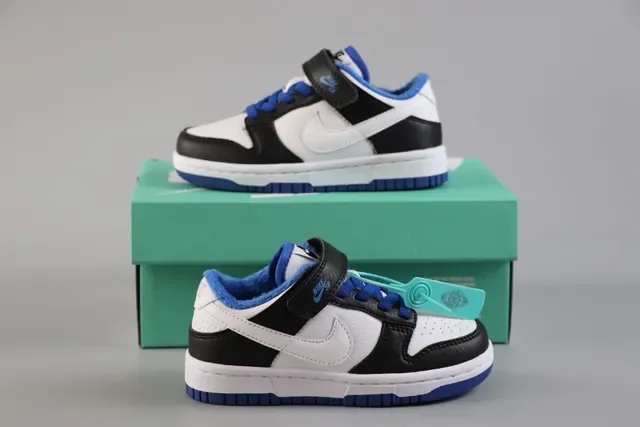 Nike Dunk Low Black White Lifestyle Sneakers 21