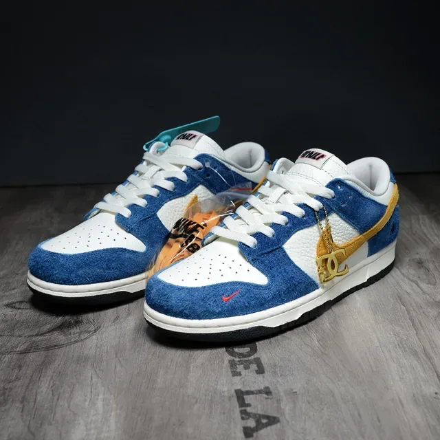 Nike Dunk Low Chaussures Lifestyle Bleues Blanches Dorées 4