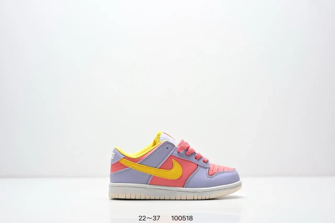 Nike Dunk Low Gray and White Lifestyle Sneakers 3