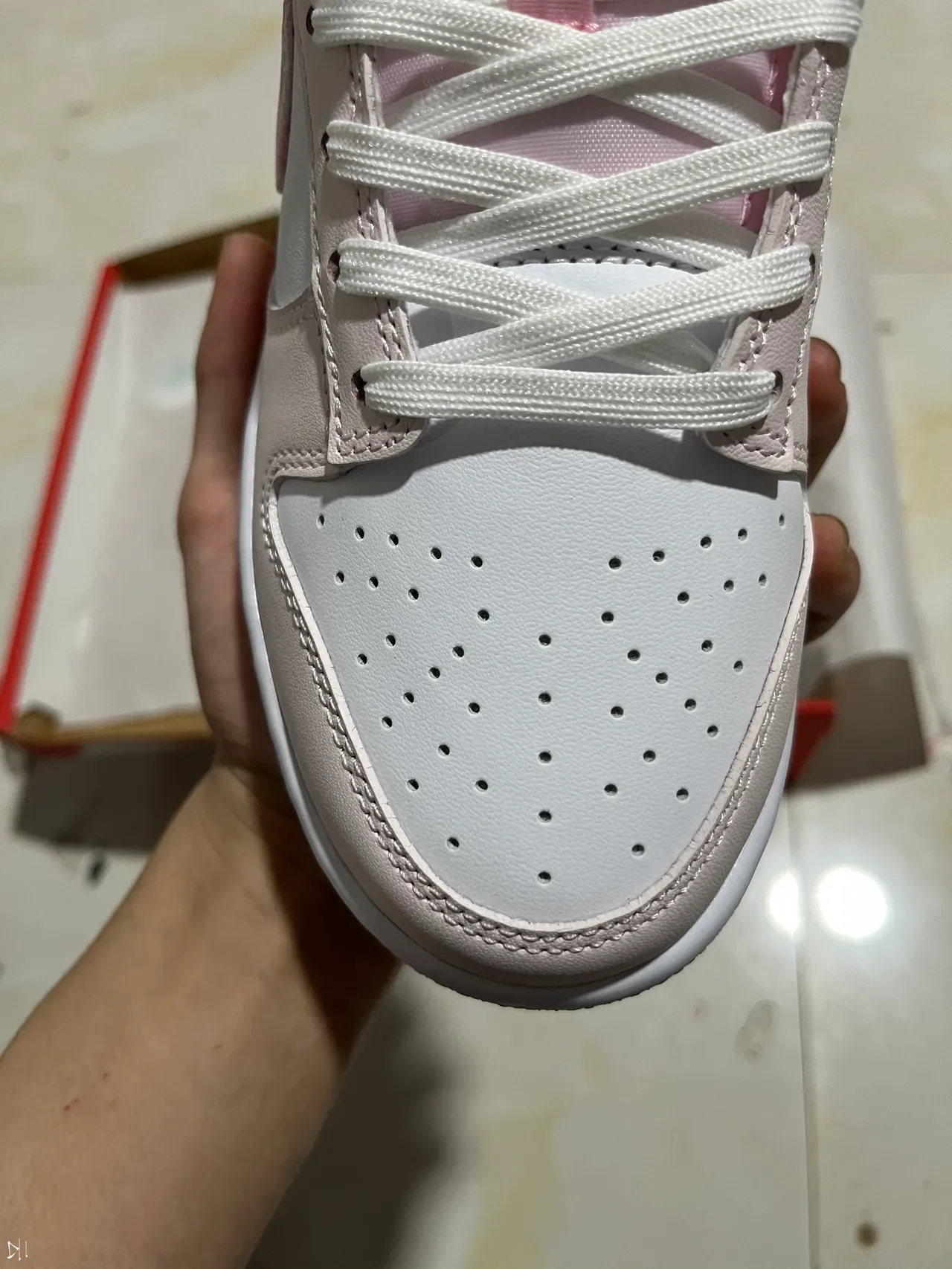 Nike Dunk Low Chaussures Lifestyle Rose avec Swoosh Motif 3