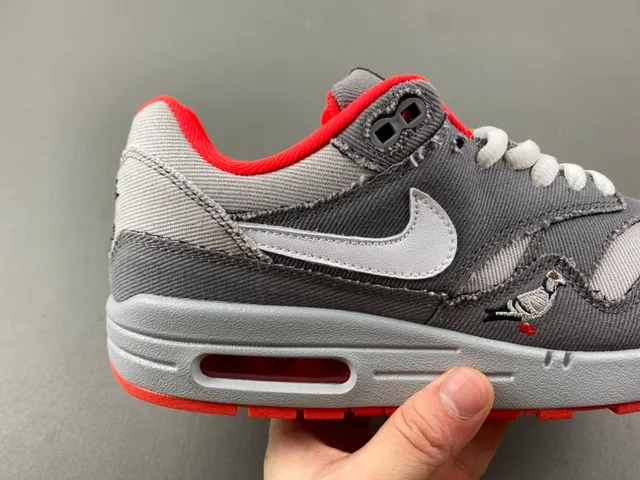 Nike Gray Red Low-Top Textile Upper Lifestyle Sneakers 3